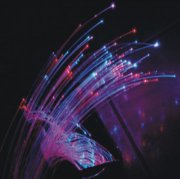 vlákna nasvietené RGB projekciou