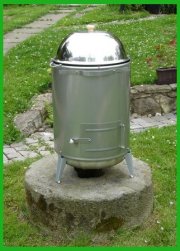 Záhradný gril s vodným kúpeľom VOGR