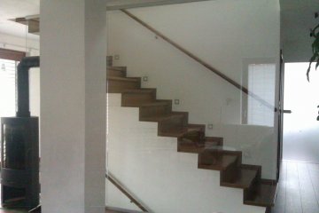 presklenne zabradlie a presklenna stena