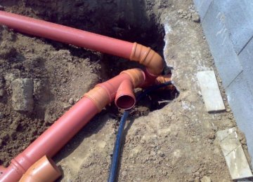 výstavba vodorovnej aj zvyslej kanalizácie